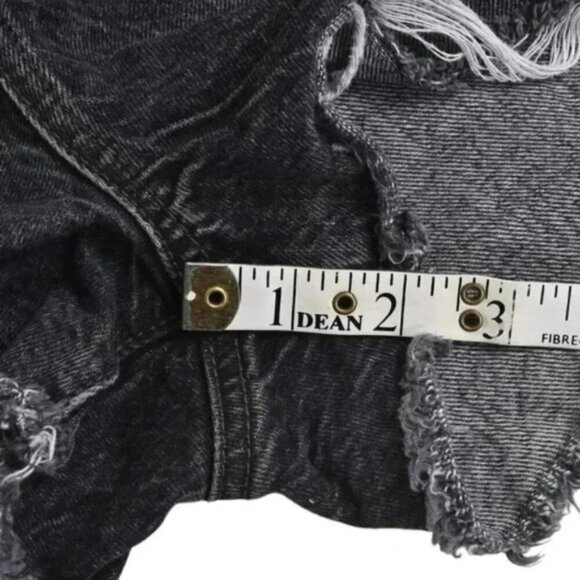 American Eagle Highest Rise 90s Boyfriend Jean Shorts Black Denim Distressed  4 - Picture 11 of 11